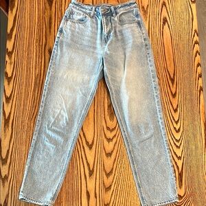 Women’s Straight Leg Jeans